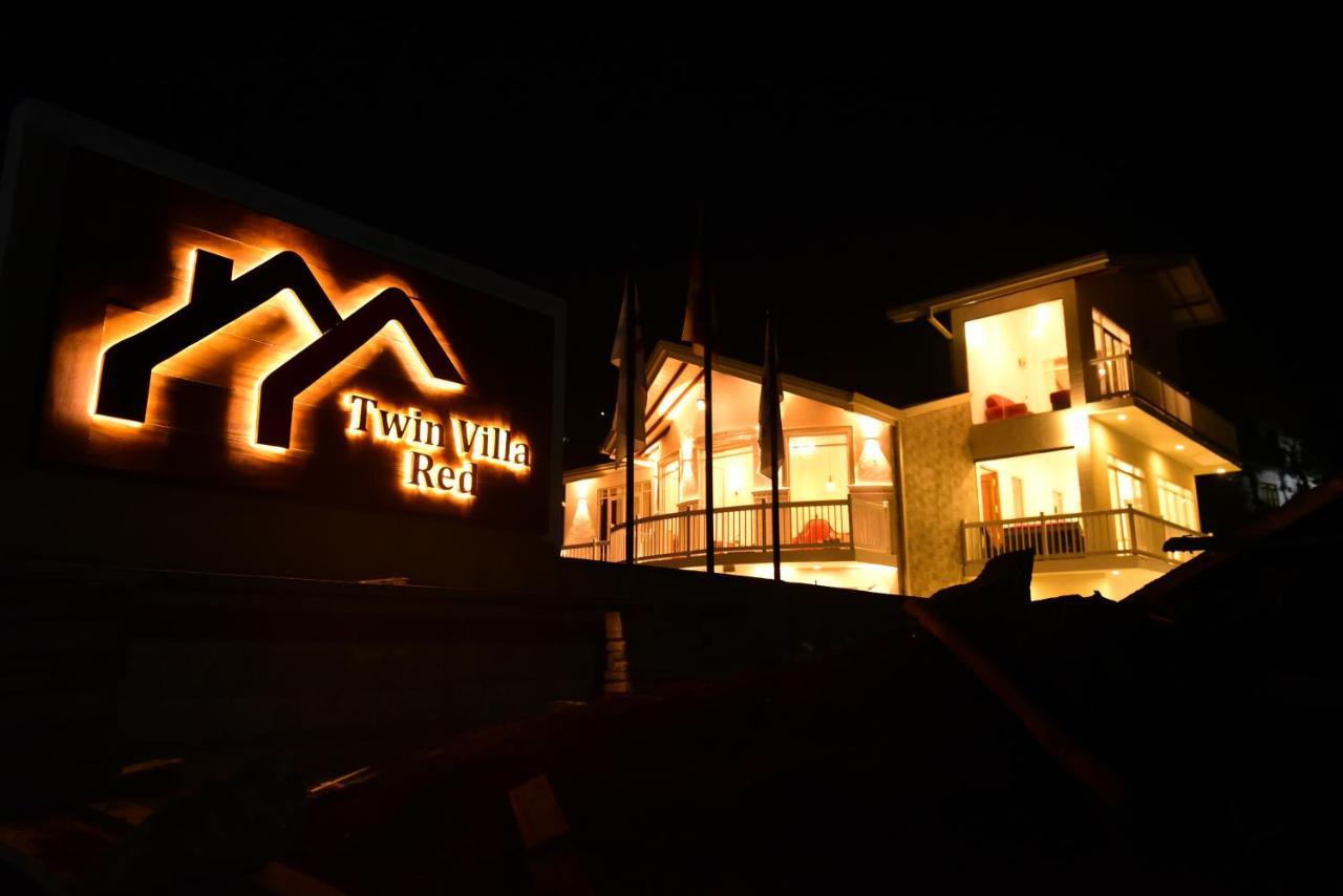 Twin Villa Red نوفارا إيلِيا المظهر الخارجي الصورة