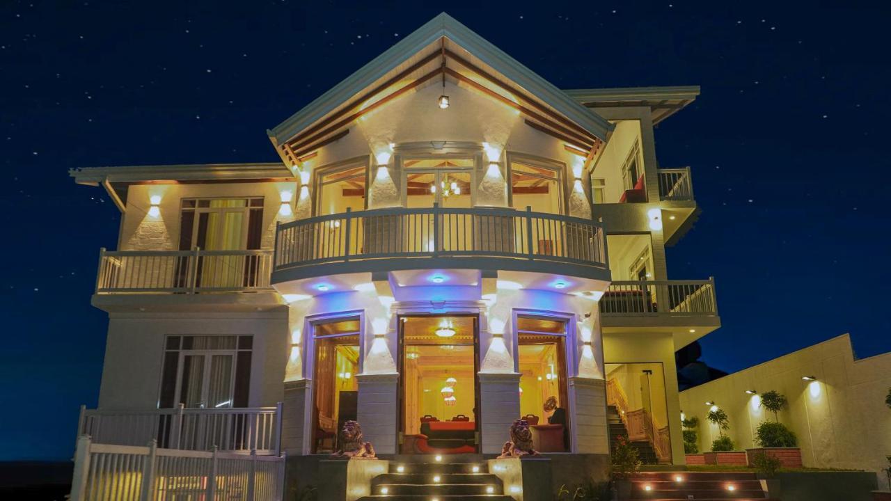 Twin Villa Red نوفارا إيلِيا المظهر الخارجي الصورة