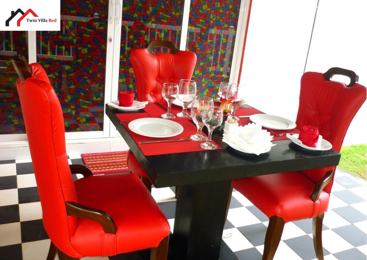 Twin Villa Red نوفارا إيلِيا المظهر الخارجي الصورة