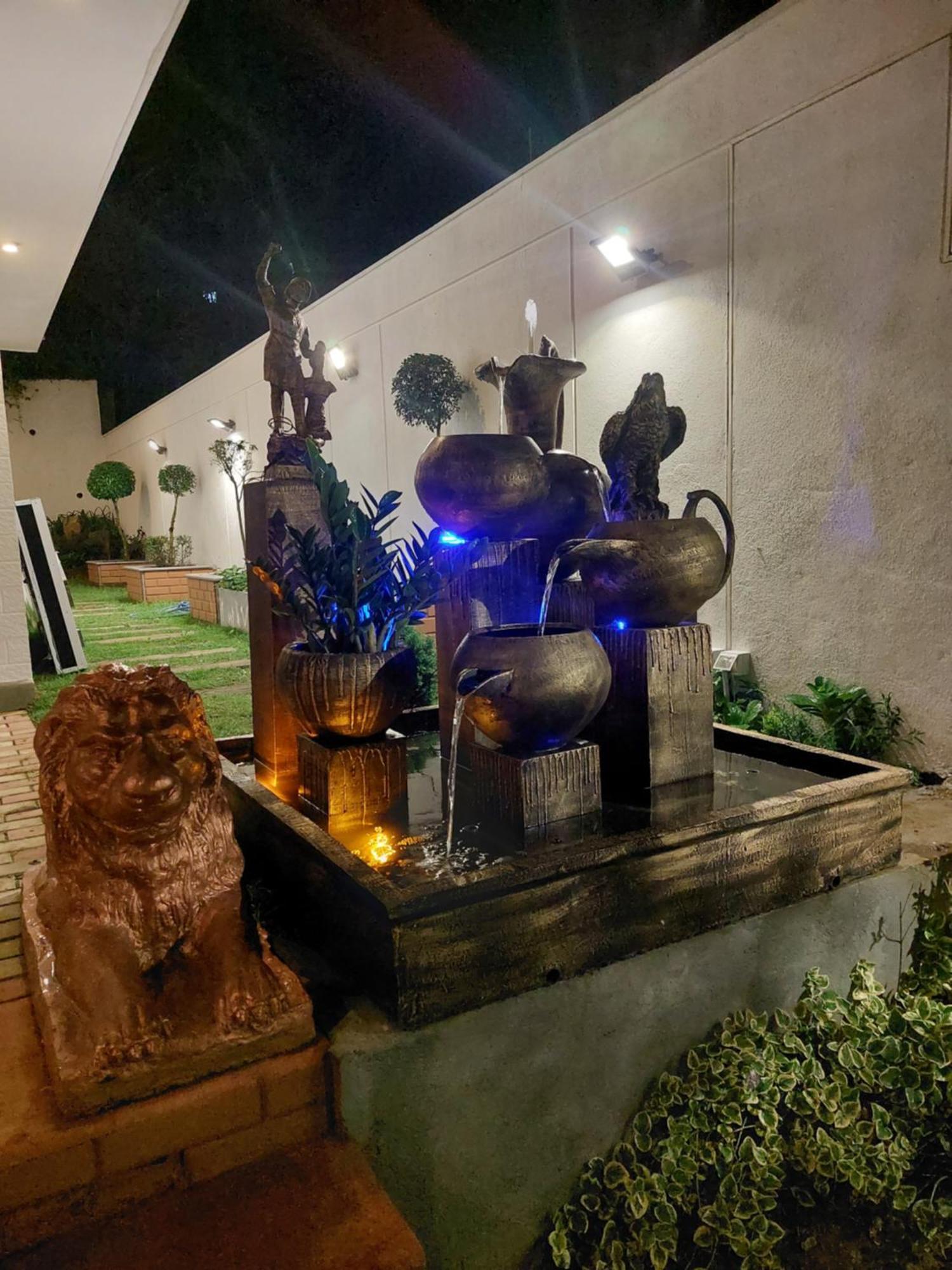 Twin Villa Red نوفارا إيلِيا المظهر الخارجي الصورة