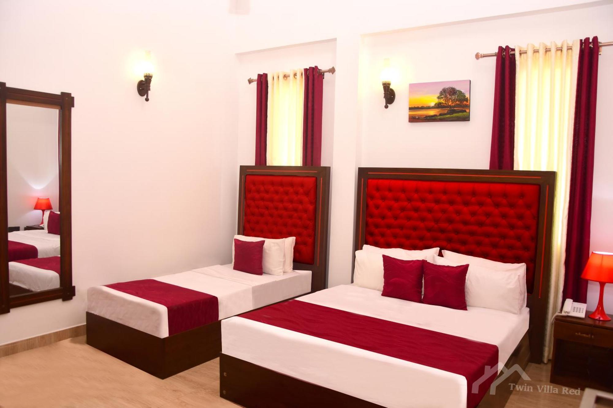 Twin Villa Red نوفارا إيلِيا المظهر الخارجي الصورة